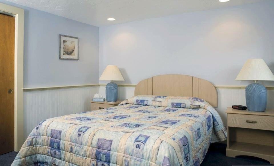 The Colony Beach Motel Dennisport Buitenkant foto